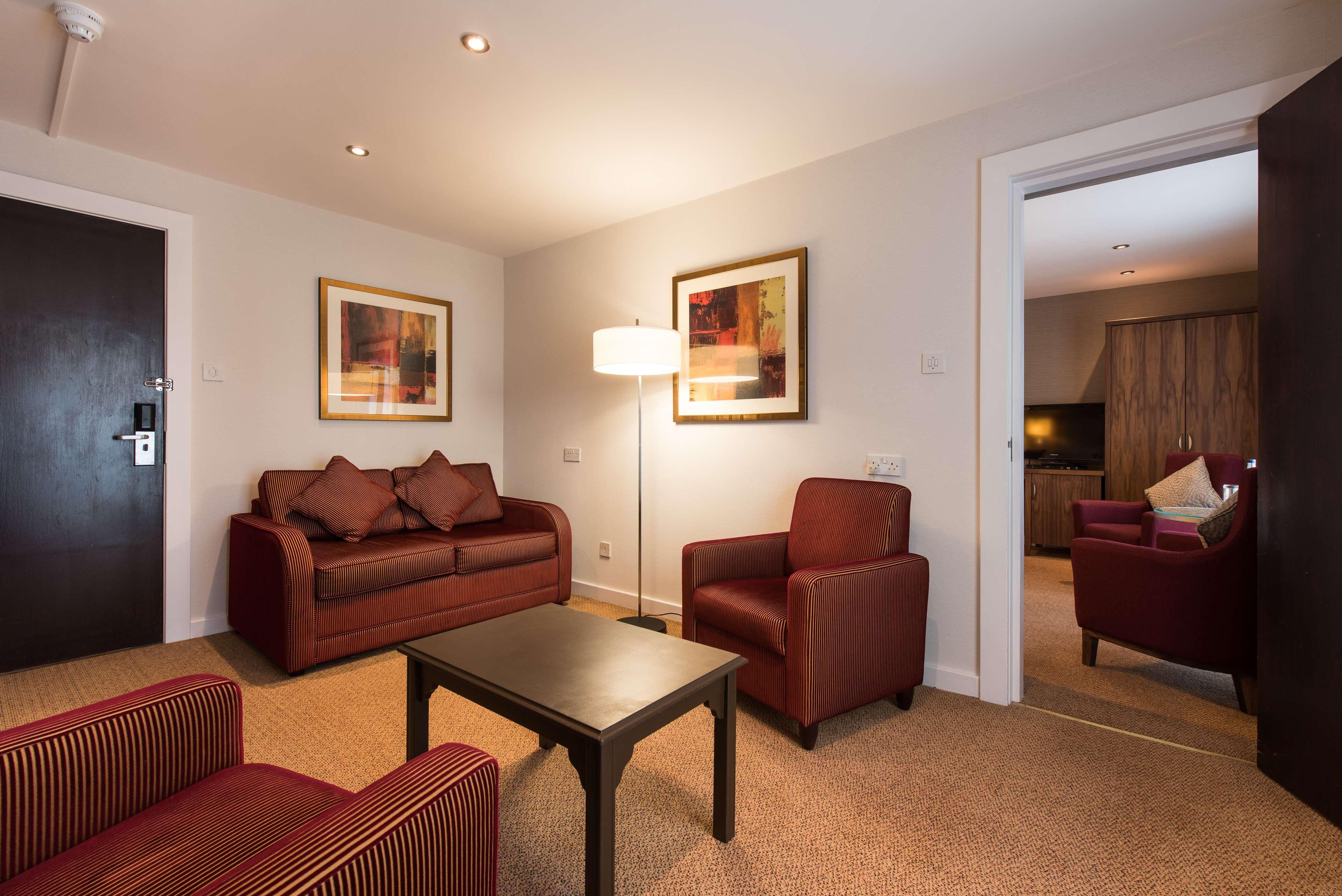 Doubletree By Hilton Aberdeen Treetops Esterno foto