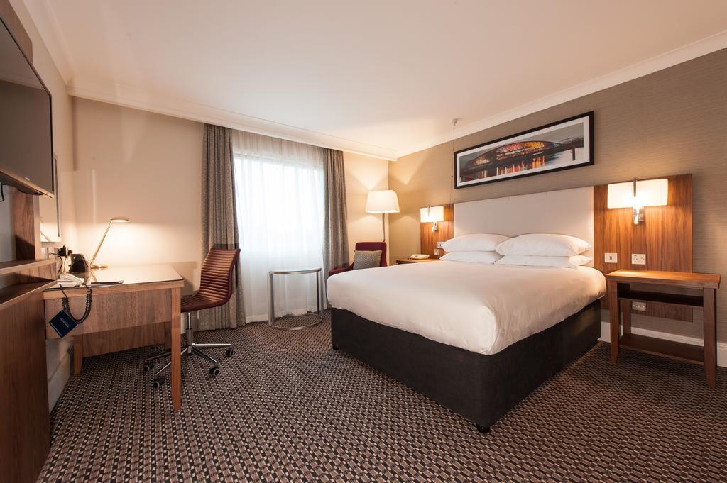 Doubletree By Hilton Aberdeen Treetops Esterno foto